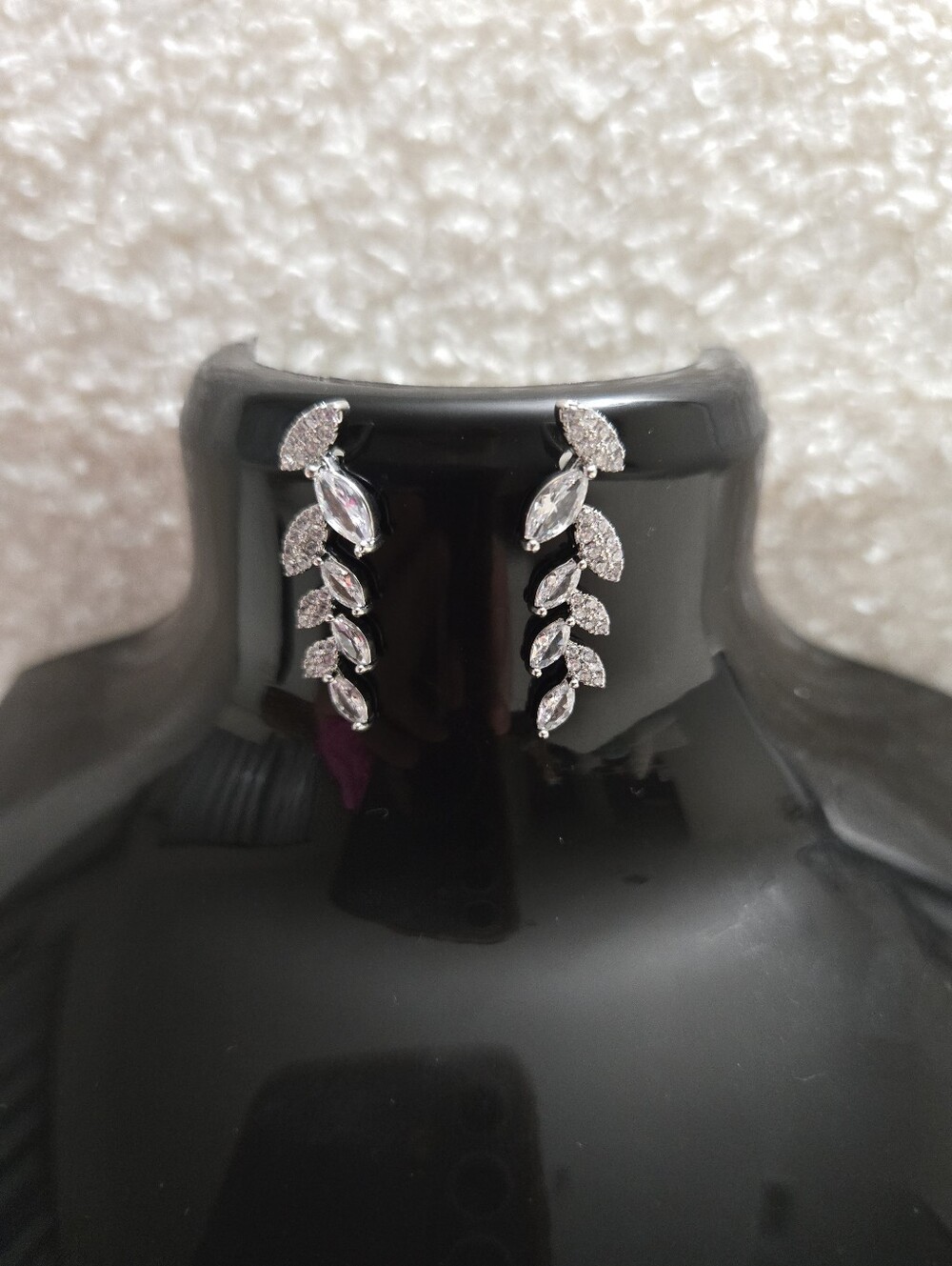 Silver Leaf Cascade Ear Crawler - Sparkling Clear Stones